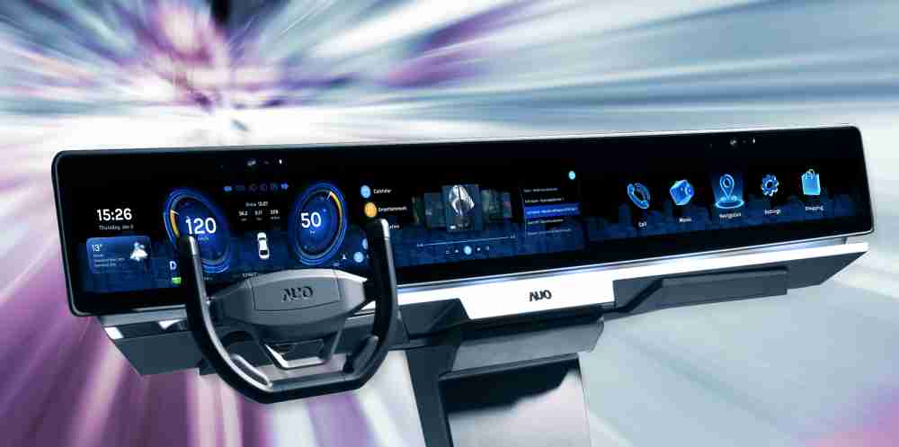 YAXIN111开拓前瞻显示技术创新应用，，结合优异整合设计能力，，，开发智能车载FIDM Plus一体化显示方案，，，，让驾驶操作与车内娱乐体验再进化