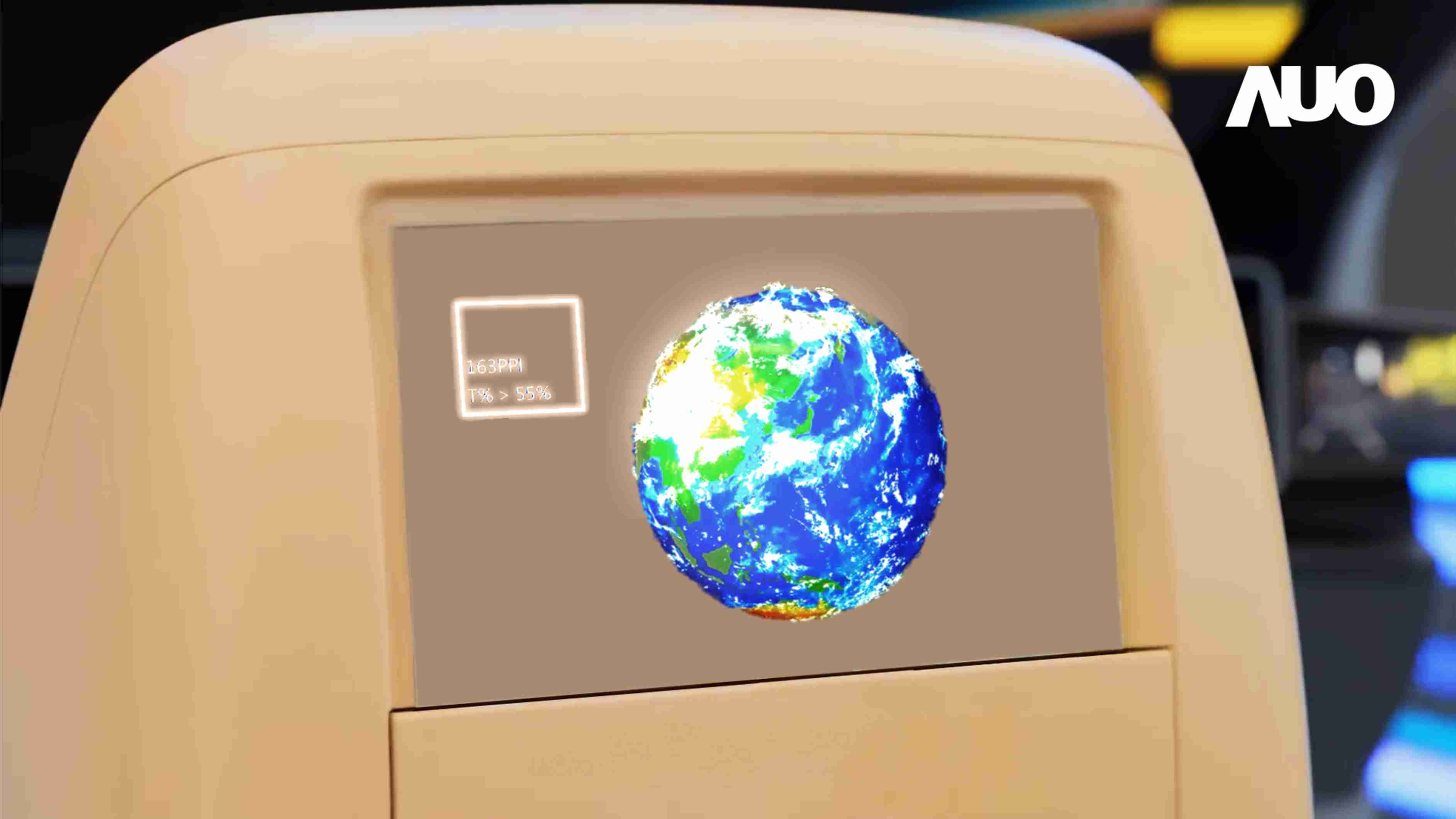 YAXIN111突破设计与制程挑战，，，，推出全球最高分辨率163ppi的13.5吋透明Micro LED面板，，，，并积极布局智能车市场，，，以期拓展透明显示应用的可能性