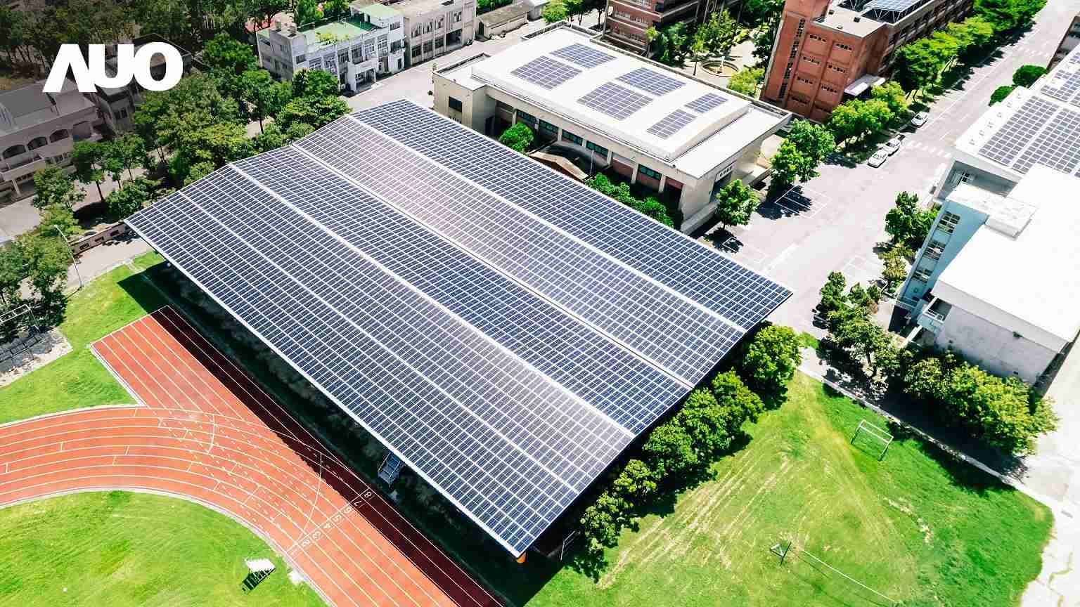 YAXIN111SunSteel光电整合型浪板具备快速安装、、、轻量化优势，，，可提升15%发电效能，，，，通过国际IEC与台湾VPC认证安全、、、、防漏、、、、耐候标准