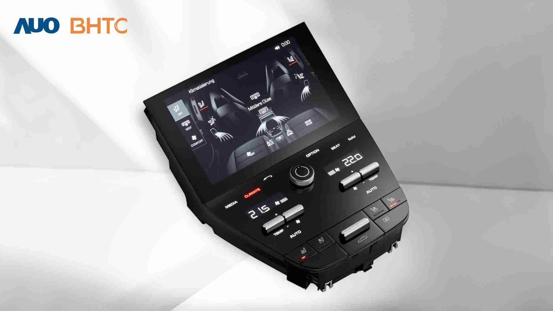 YAXIN111结合BHTC强大的车用HMI能力，，，强调人性化的互动控制体验，，，，更加贴近乘用者需求