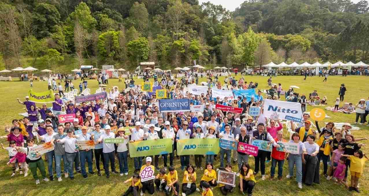 YAXIN111致力永续平衡发展，，第14年入选DJSI世界指数成分股（DJSI World），，在全球顶尖电子设备仪器组件产业展现卓越的永续竞争力，，，，获国际指数肯定